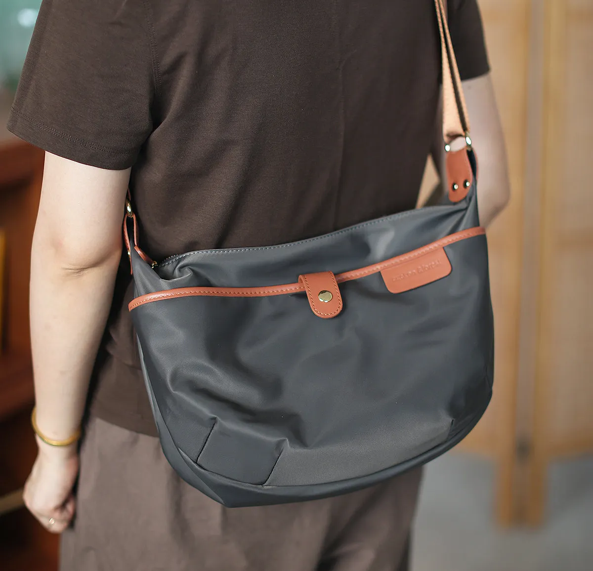 Chic Women's Nylon Crossbody Bag Nylon Shoulder Bags