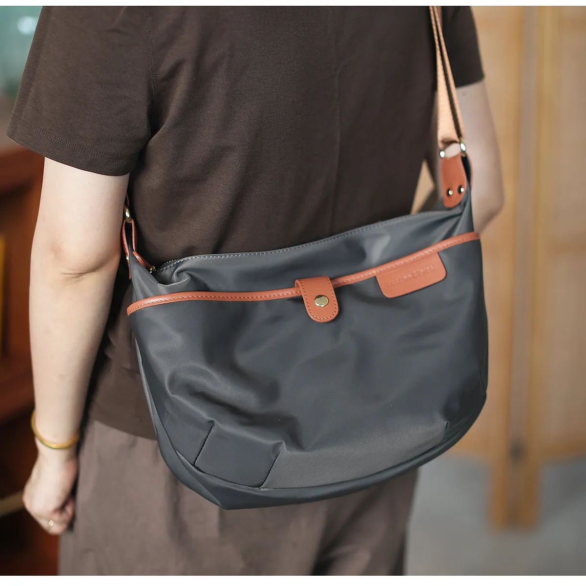 Chic Women's Nylon Crossbody Bag Nylon Shoulder Bags
