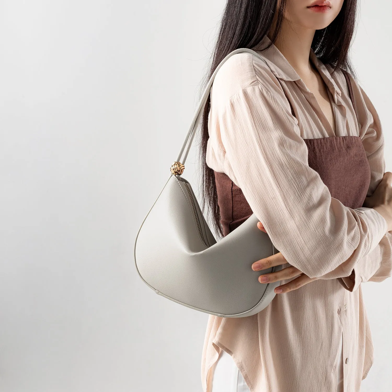 Knoty Shoulder Bag