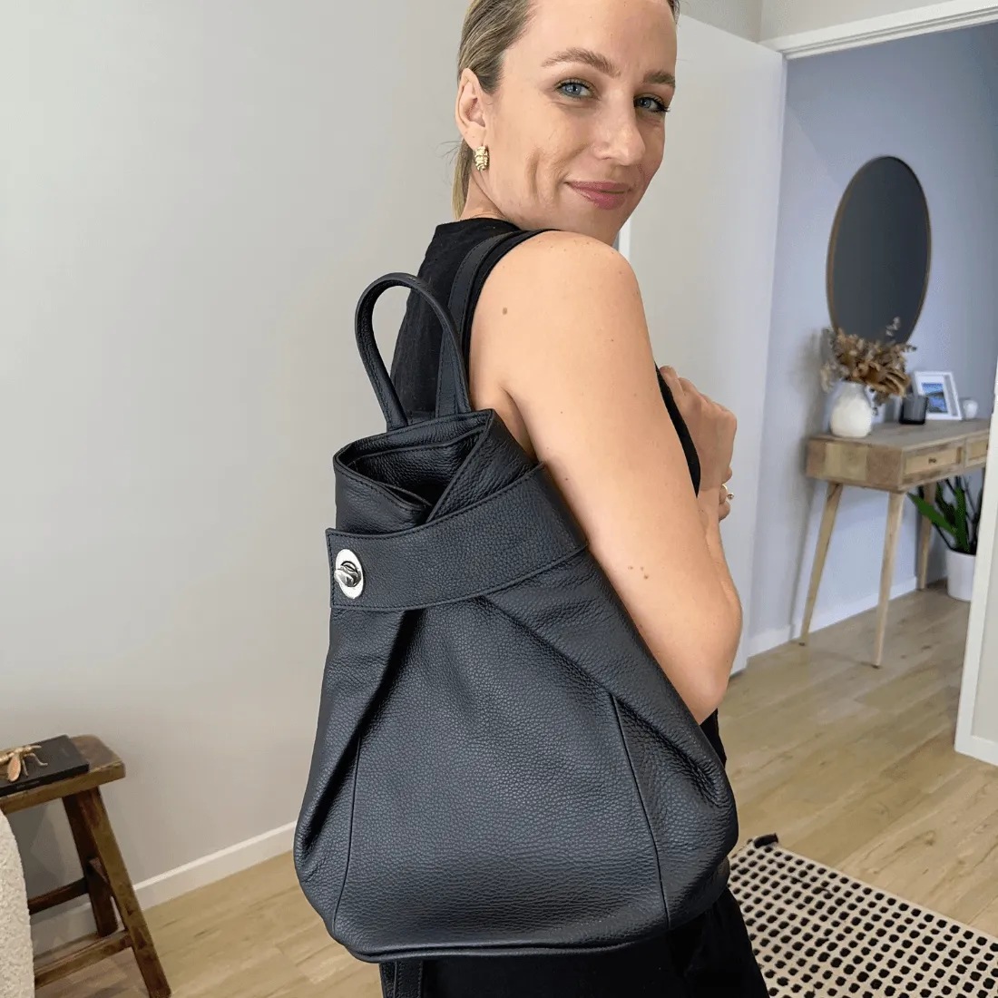 Viola Womens Leather Backpack