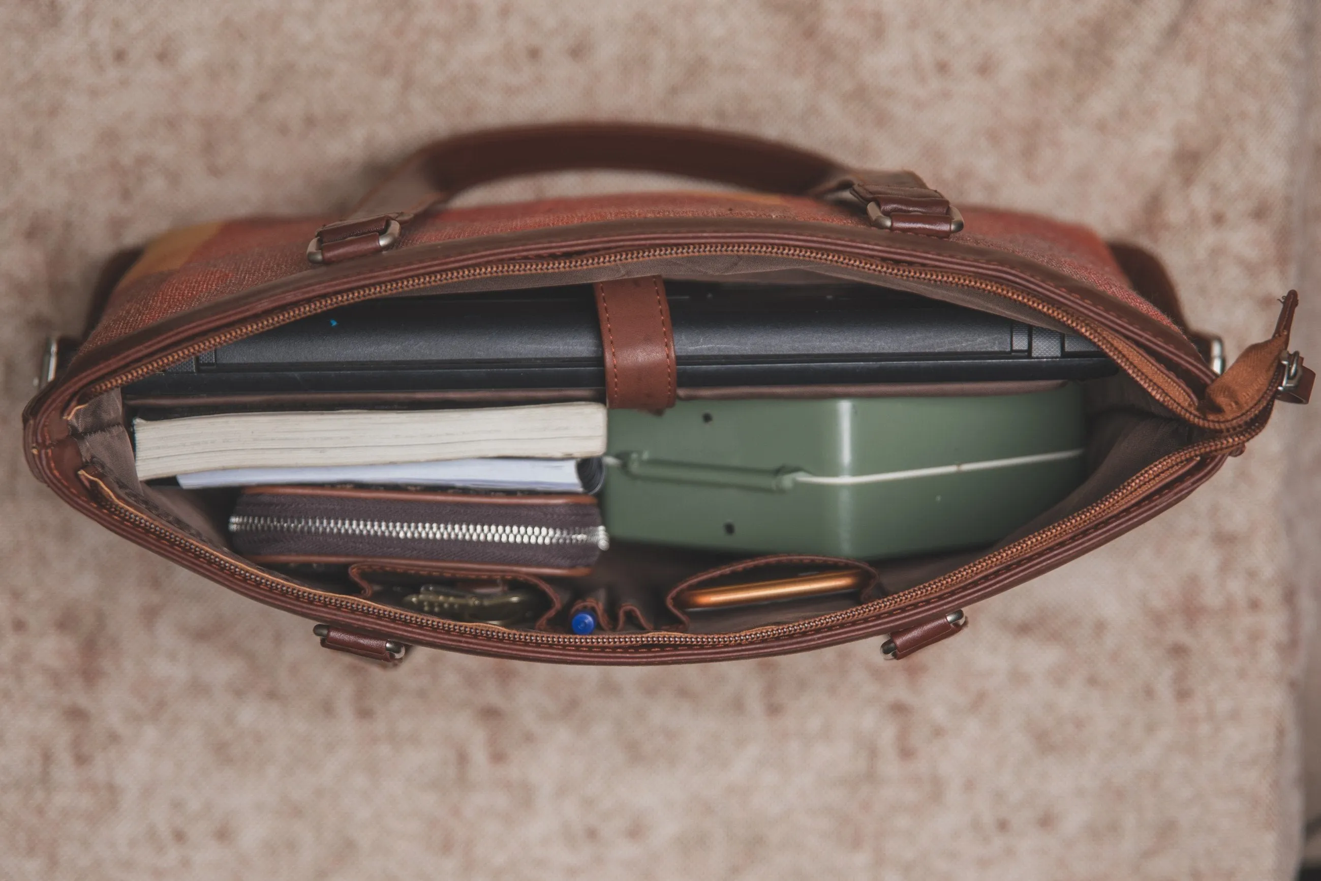 Wavbeach - Women's Office Bag & Sling Bag Combo