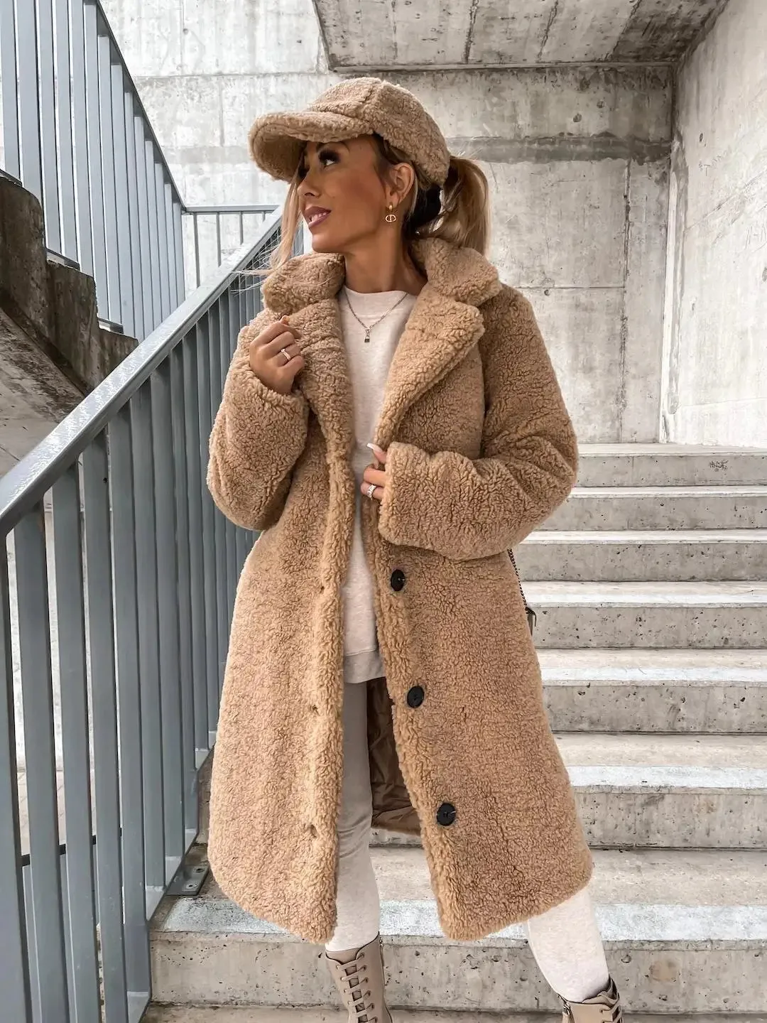Women's Stylish Single Button Warm Plush Teddy Winter Coat | Ideal for Autumn/Winter