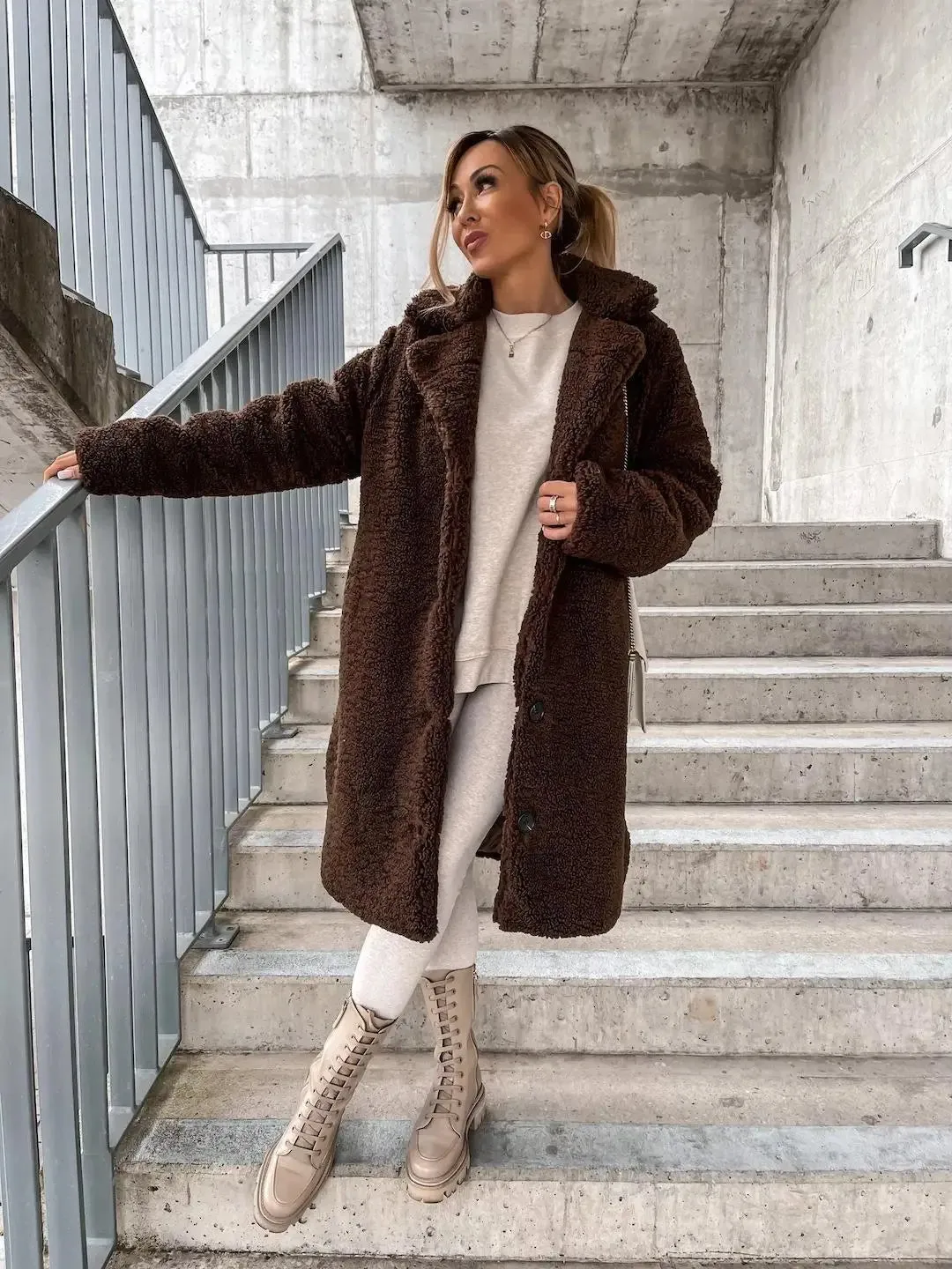 Women's Stylish Single Button Warm Plush Teddy Winter Coat | Ideal for Autumn/Winter